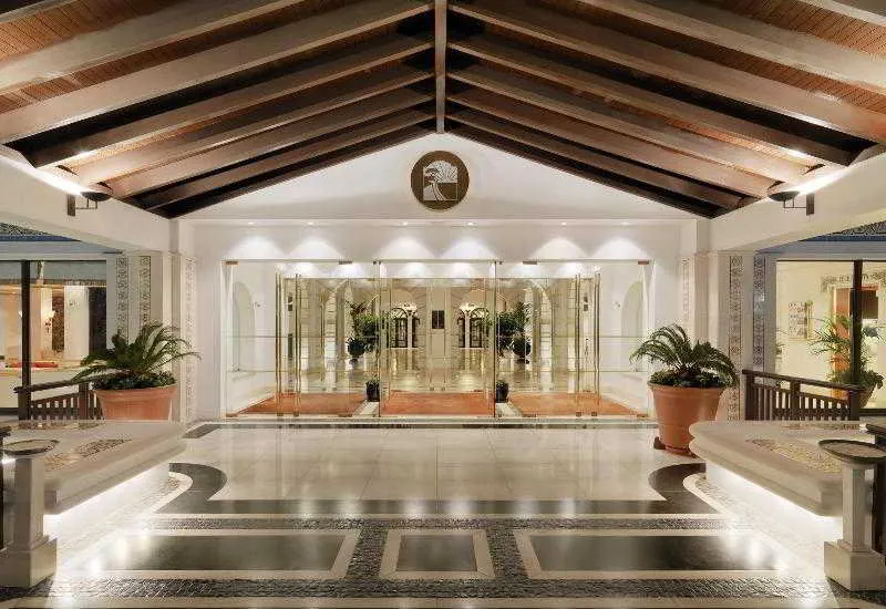 Lobby, Pine Cliffs Hotel, a Luxury Collection Resort, Algarve