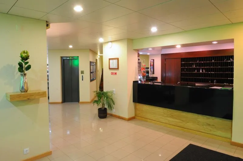 Lobby, Duas Torres, Madeira