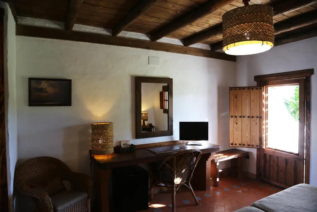 TWIN STANDARD Room, Ardea Purpurea, Andalucia