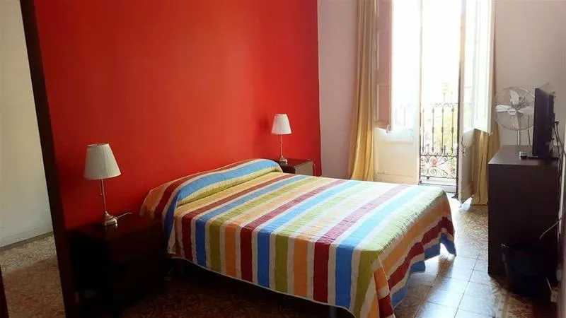 General view, Hostal Paraíso, Barcelona
