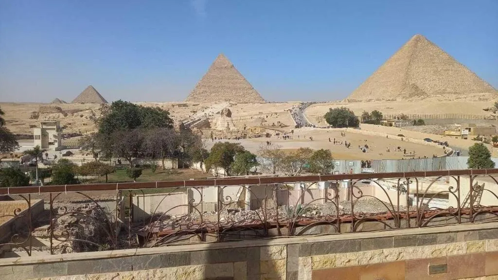 Terrace, Pyramids View Inn, Cairo