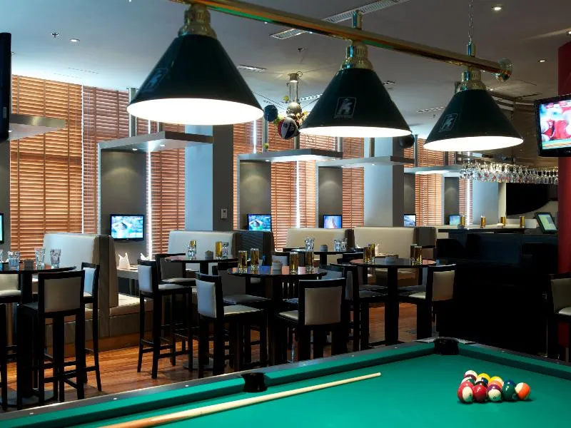 Bar, Montreal Barsha Hotel, Dubai