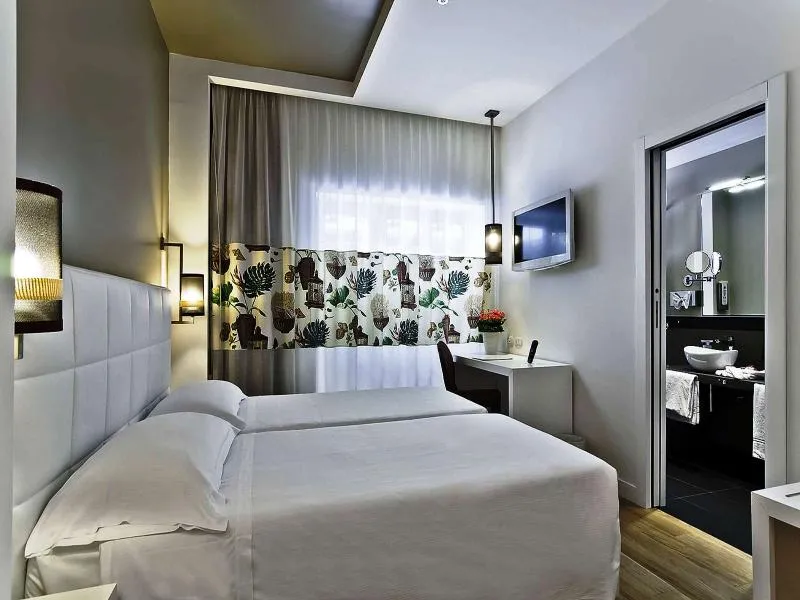 TWIN STANDARD Room, Caravel, Rome