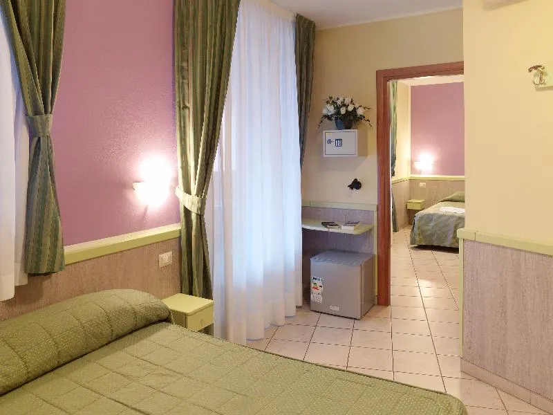 Room, Arco Romana, Milan