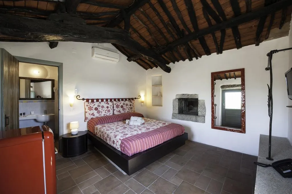 DOUBLE DELUXE LAKE VIEW Room, Liscia Country Relais, Olbia