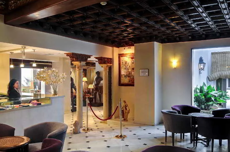 Lobby, Murillo, Seville