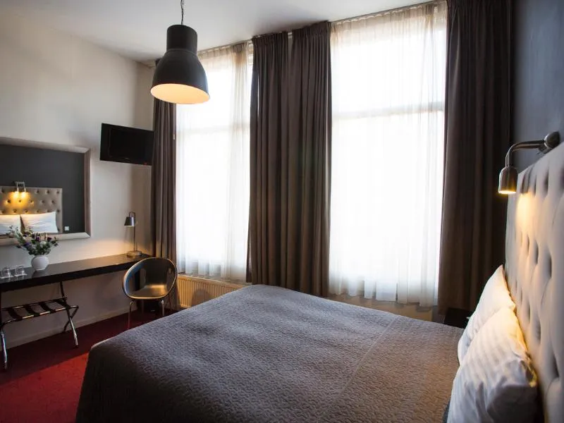DOUBLE LUXURY Room, Quentin Amsterdam Hotel, Amsterdam