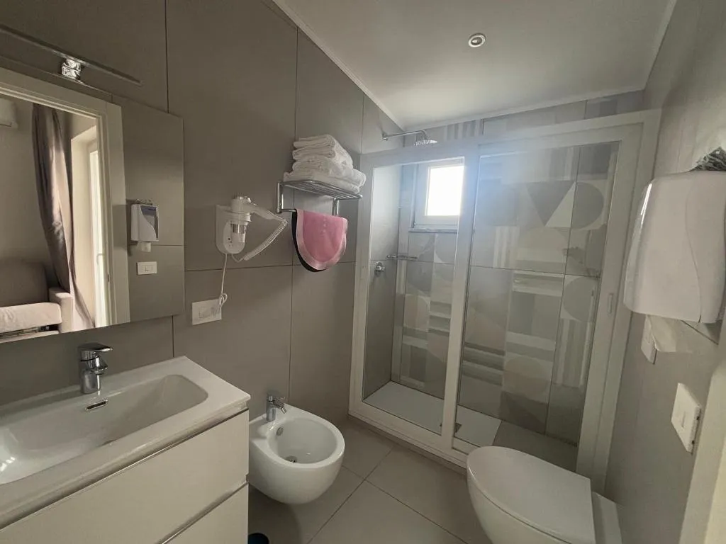 QUADRUPLE DELUXE Room, Hotel La Mela, Naples