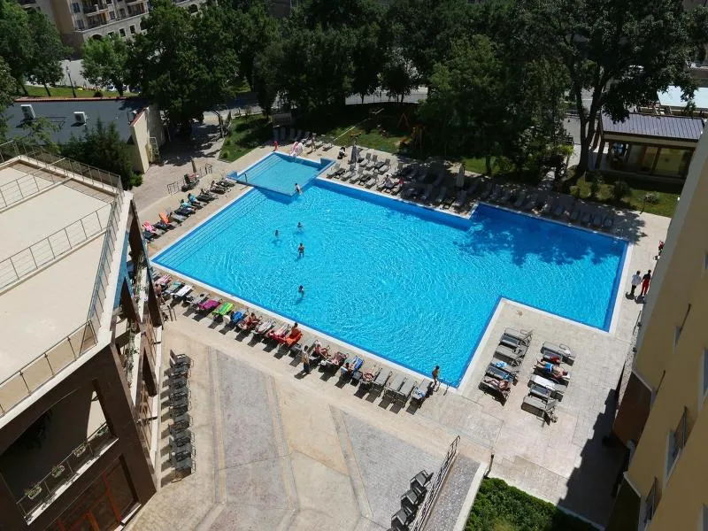 Pool, Golden Line, Varna