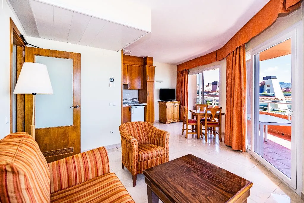 APARTMENT CAPACITY 3 Room, Hotel Sunway Playa Golf & Spa, Sitges, Costa Brava