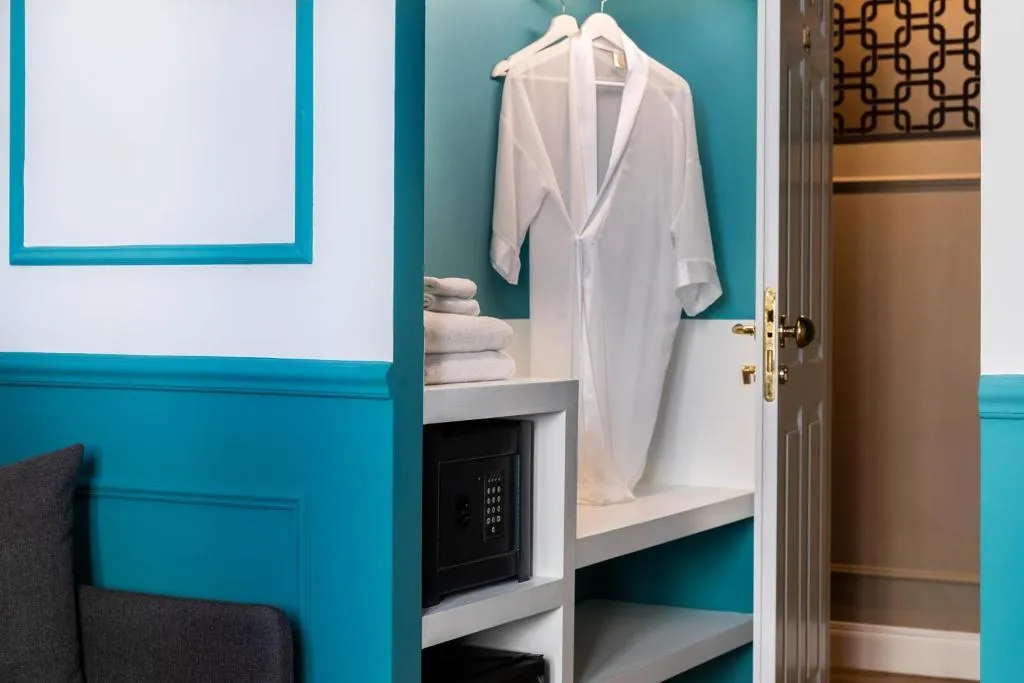 TRIPLE DELUXE Room, Boutique Hotel Coppedè, Rome