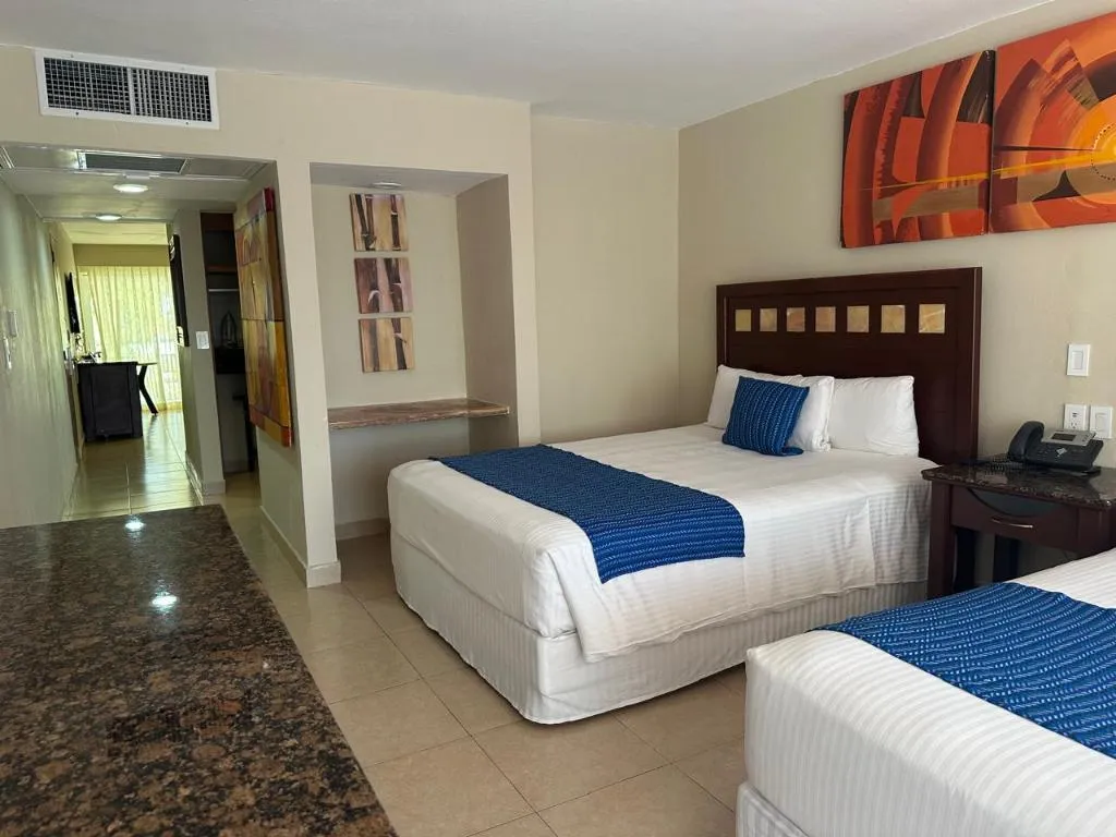 FAMILY ROOM CAPACITY 6 Room, Ocean Spa Hotel All Inclusive, Cancun Area