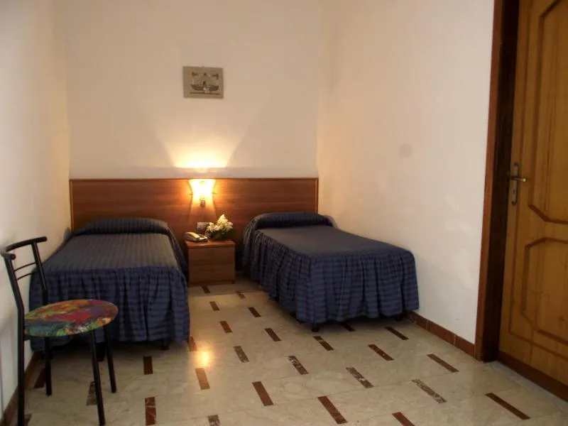 SINGLE STANDARD Room, Mosaici da Battiato Hotel, Catania