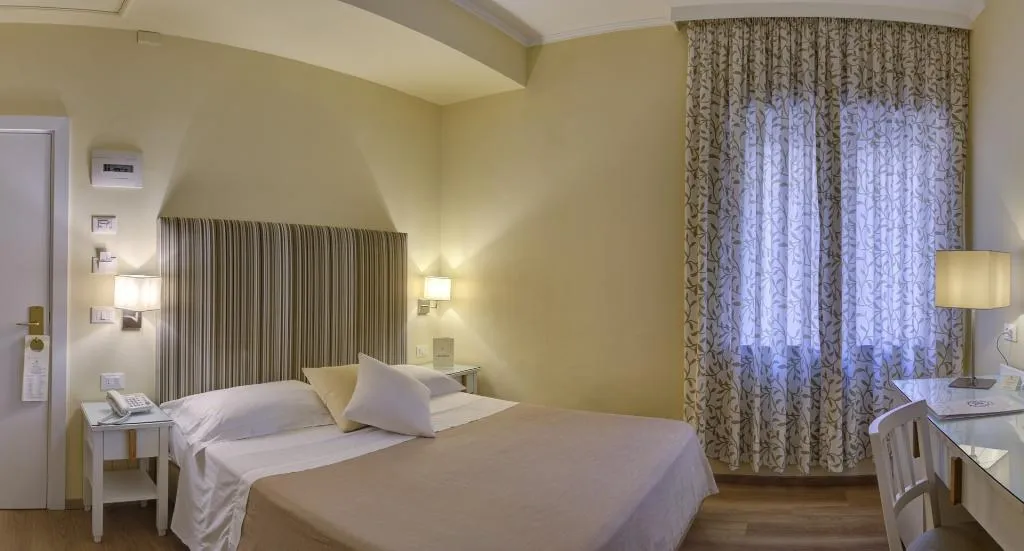 DOUBLE STANDARD Room, Hotel Regina Sorrento, Naples