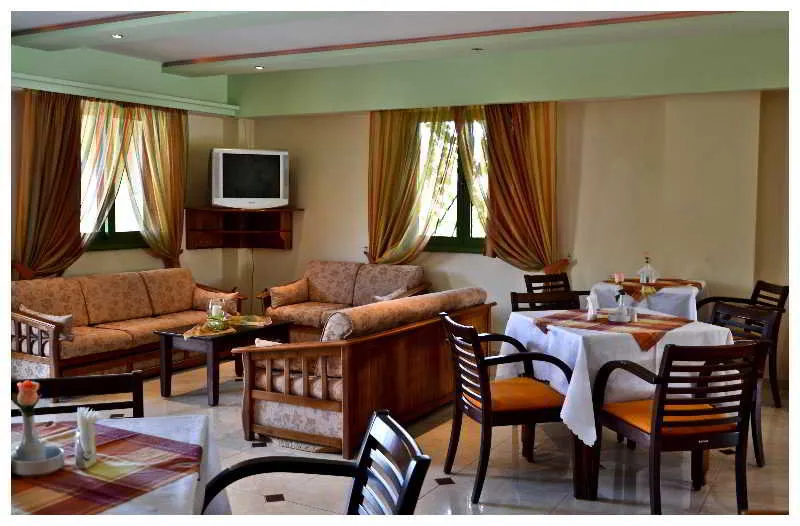 Lobby, Alex, Rhodes