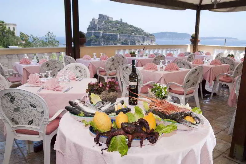 Terrace, Giardino delle Ninfe e la Fenice, Naples