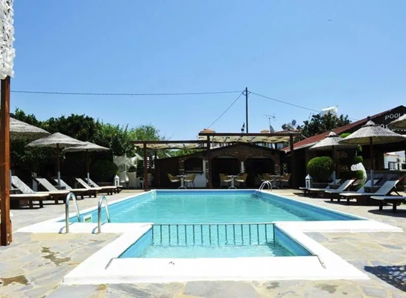 Pool, Yalis Studios, Skiathos