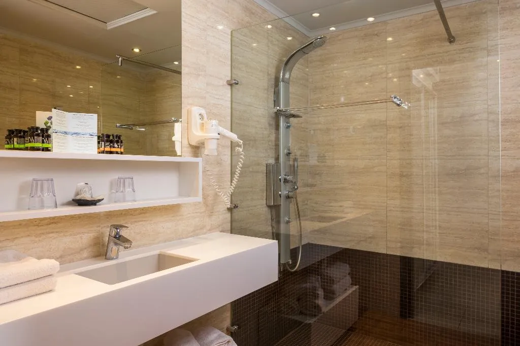 JUNIOR SUITE STANDARD Room, Corissia Princess, Crete