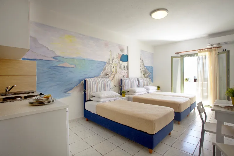 STUDIO SUPERIOR CAPACITY 3 Room, Studios Marios, Santorini