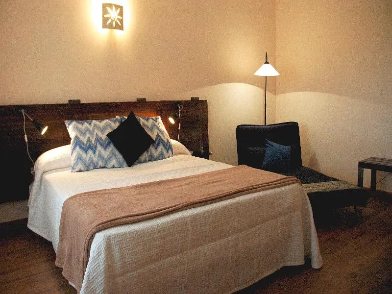 Room, Asis de Marratxinet, Majorca
