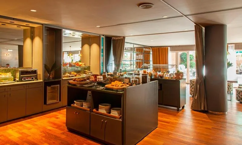 Restaurant, Chic & Basic Velvet, Barcelona