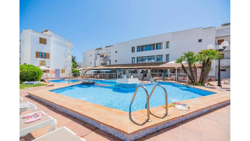 Pool, Flora, Majorca