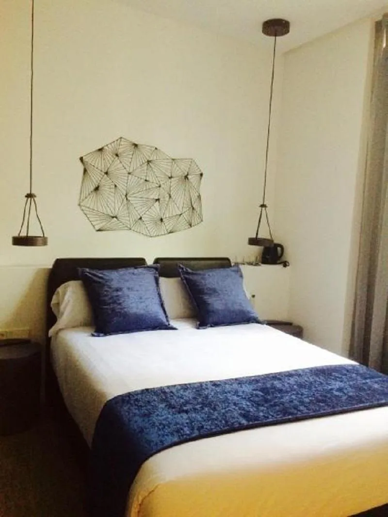 Room, El Siglo, Valencia