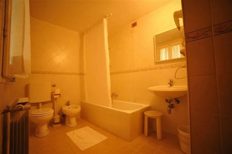 Room, Hotel Gioia, Florence
