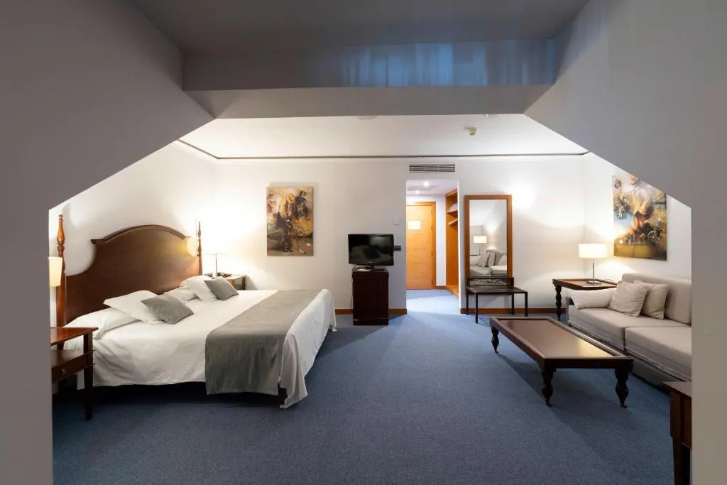 JUNIOR SUITE STANDARD Room, Silken Antequera Hills, Andalucia