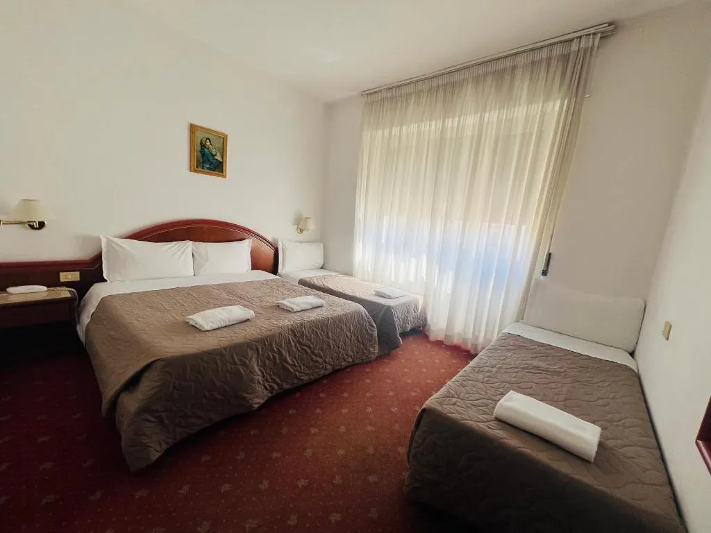 QUADRUPLE STANDARD Room, Quality Hotel Nova Domus, Rome