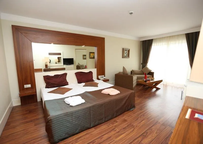 SINGLE POOL VIEW Room, Meder Resort Hotel, Antalya