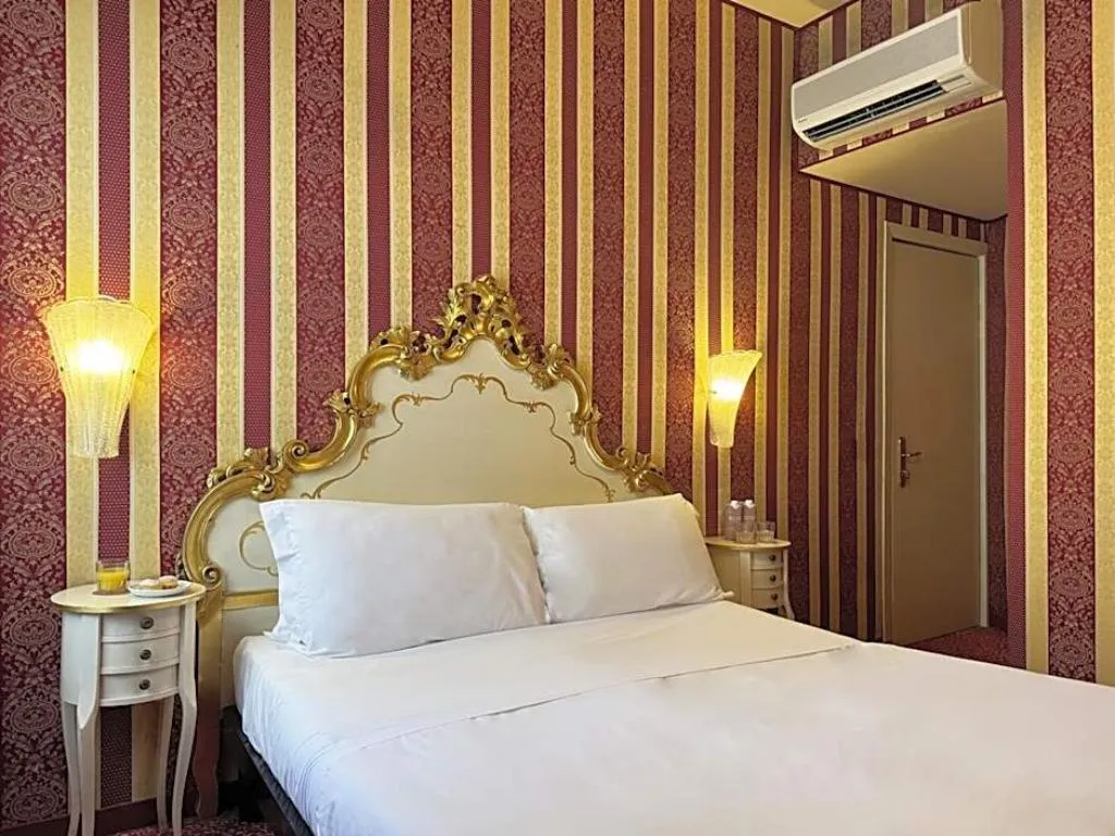 Double or Twin STANDARD Room, Hotel Alcyone, Venice