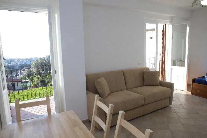 Room, Lemon Flat, Naples