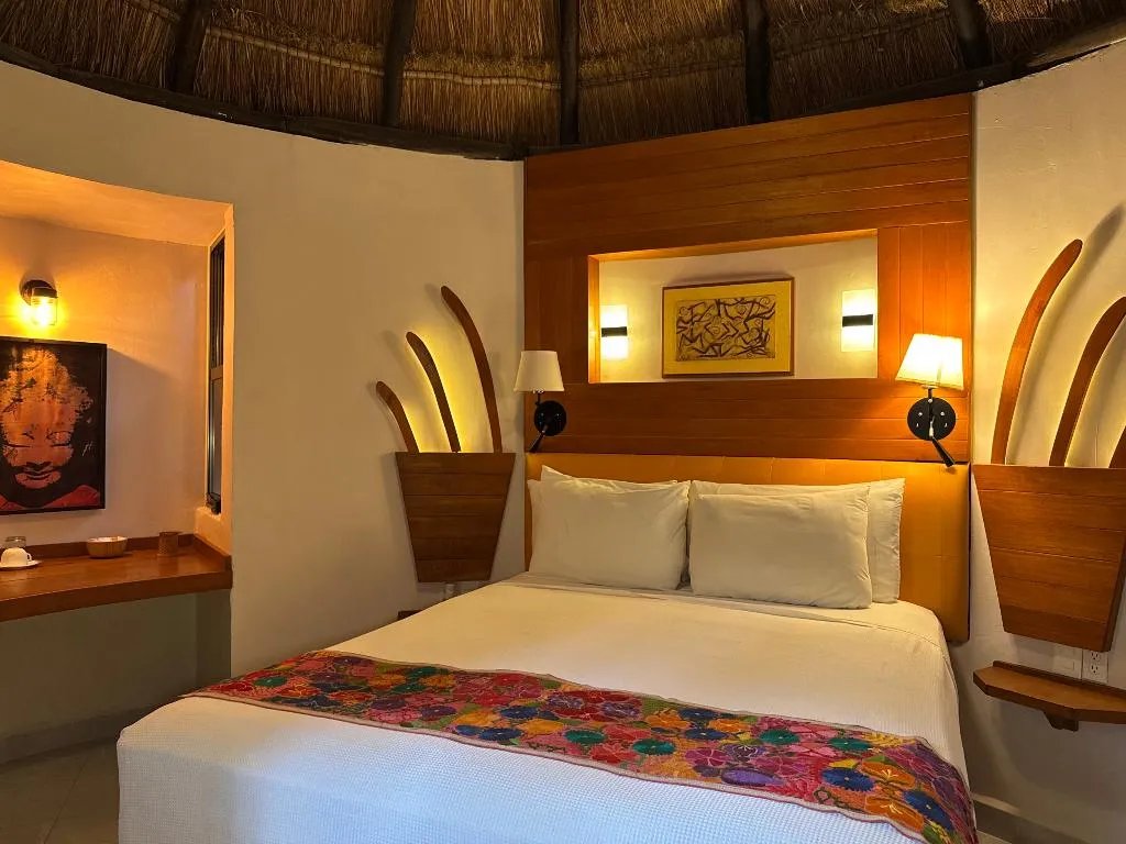 SUITE QUEEN SIZE BED Room, Cocos Cabañas, Cancun Area