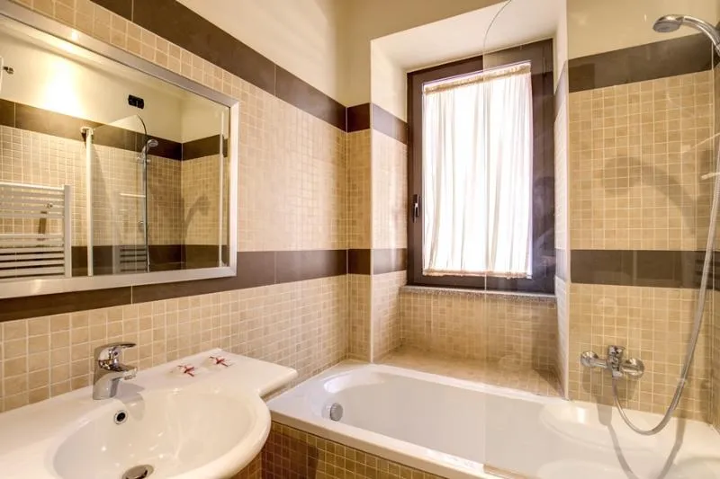 DOUBLE STANDARD Room, The Strand, Rome