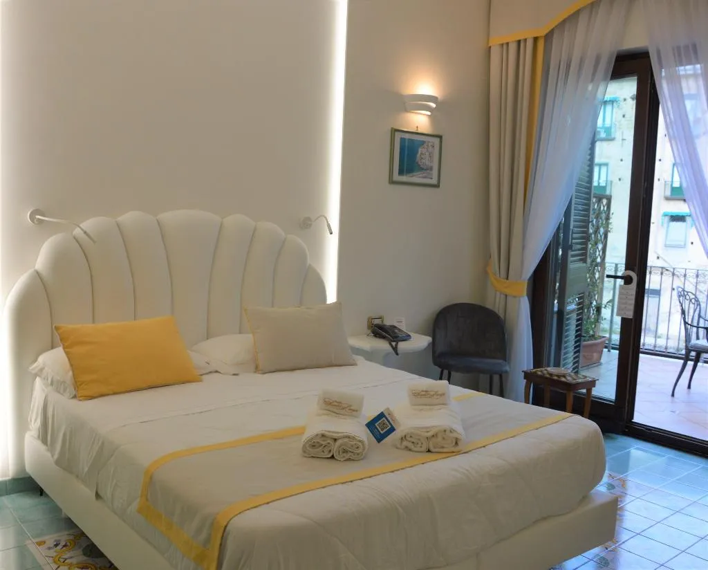 Room, Hotel Santa Lucia, Naples
