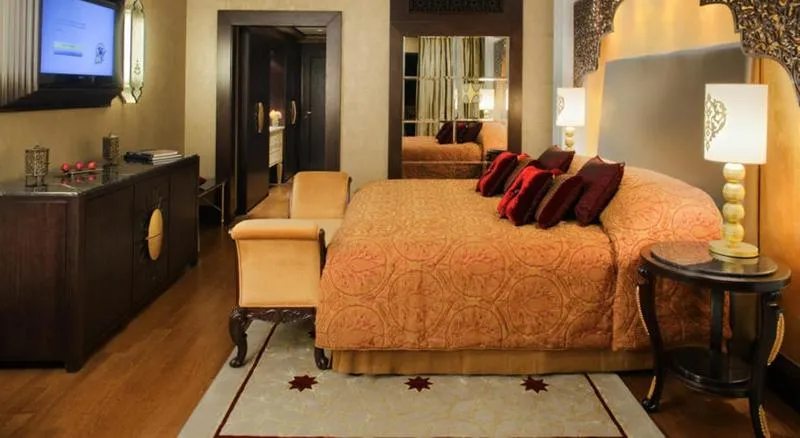 DOUBLE DELUXE Room, Jumeirah Zabeel Saray Dubai, Dubai