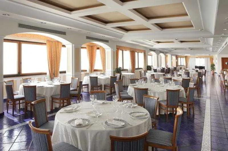 Restaurant, Lloyd's Baia, Naples
