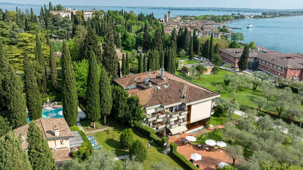 General view, Hotel Désirée by Double Hospitality, Milan
