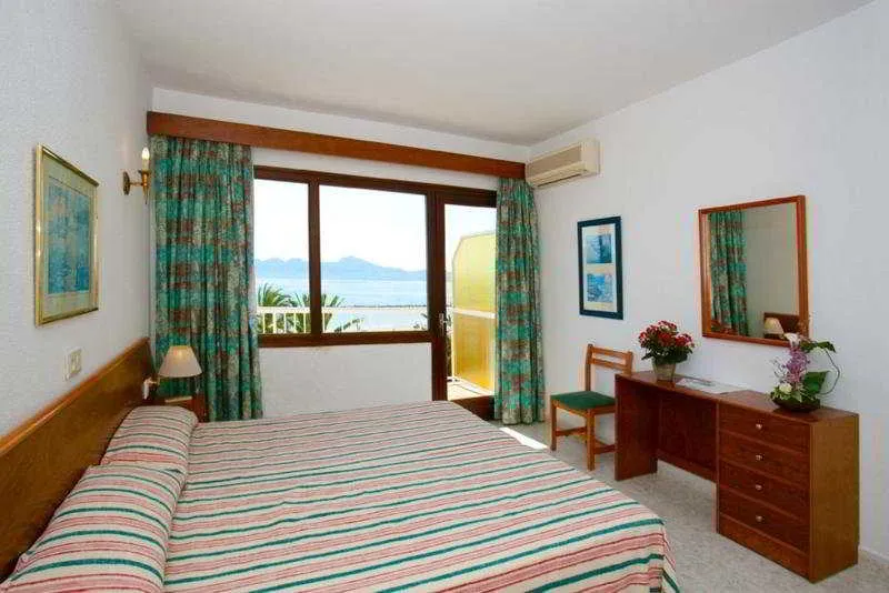 Room, Romantic, Majorca