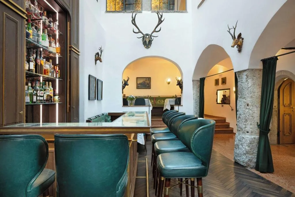 Bar, Goldener Hirsch, Salzburg