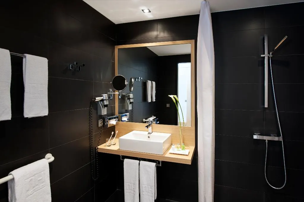 DOUBLE SINGLE USE STANDARD Room, NH Berlin Potsdamer Platz, Berlin