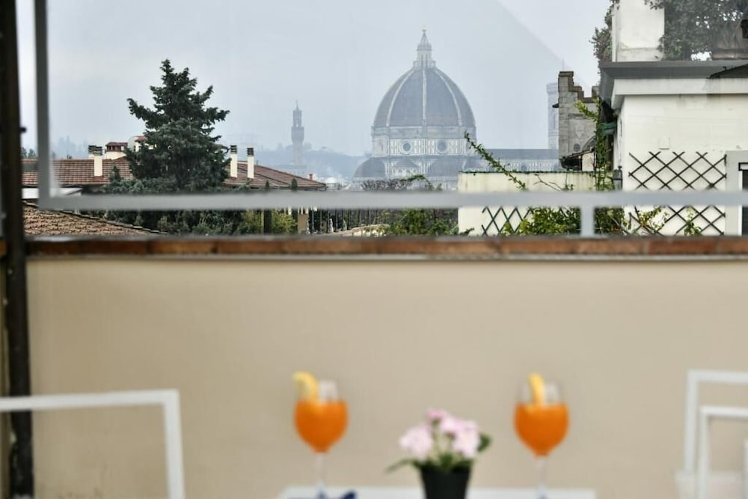 Garden Blue, Florence