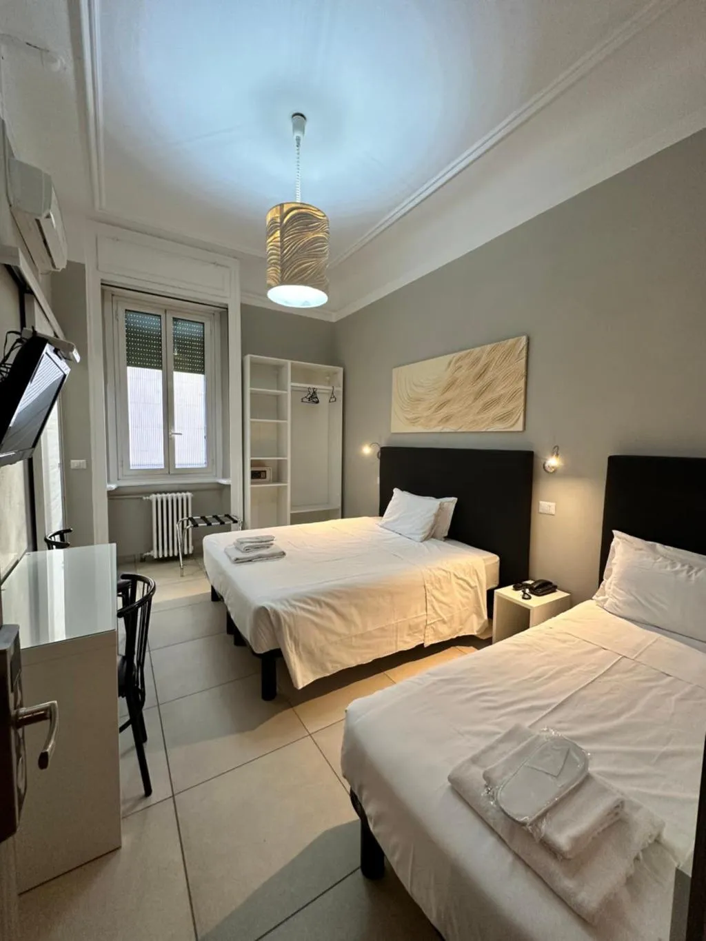 TRIPLE STANDARD Room, Hotel Bogart, Milan