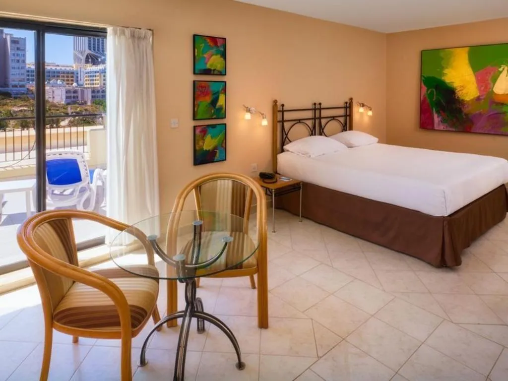 Room, Verdi St Georges Bay Marina, Malta