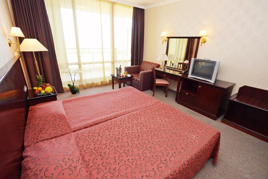 DOUBLE STANDARD Room, Gladiola Star, Varna