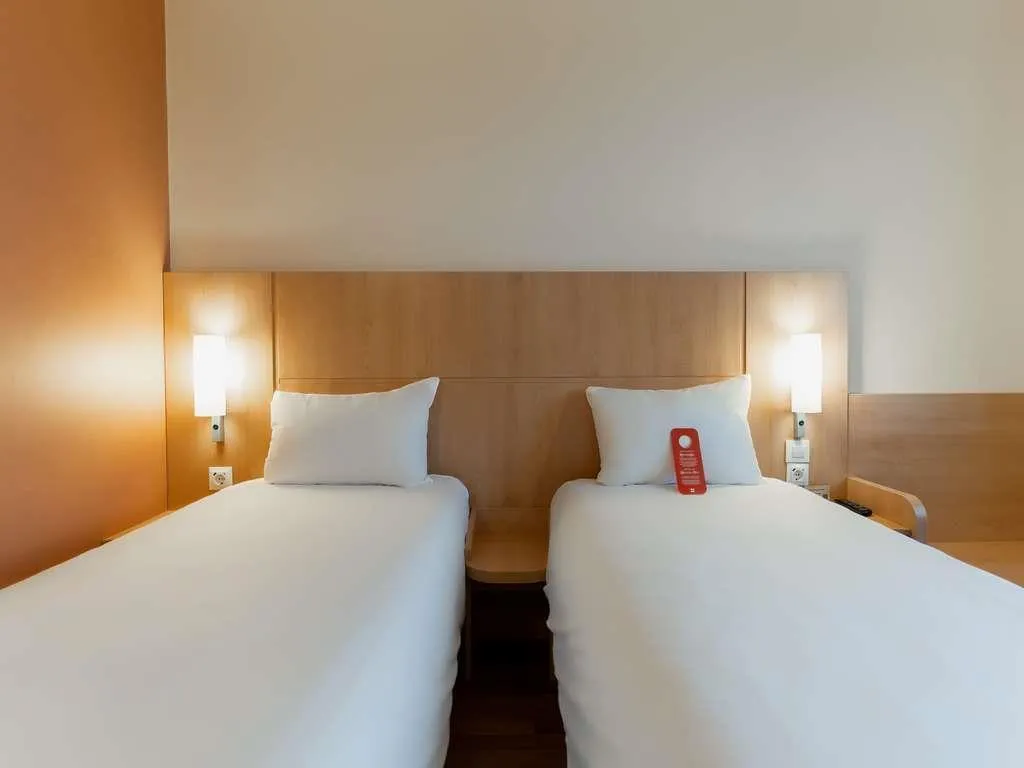TWIN STANDARD Room, ibis Barcelona Mollet, Barcelona