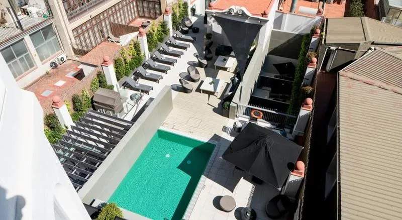 Pool, Catalonia Passeig de Gracia, Barcelona
