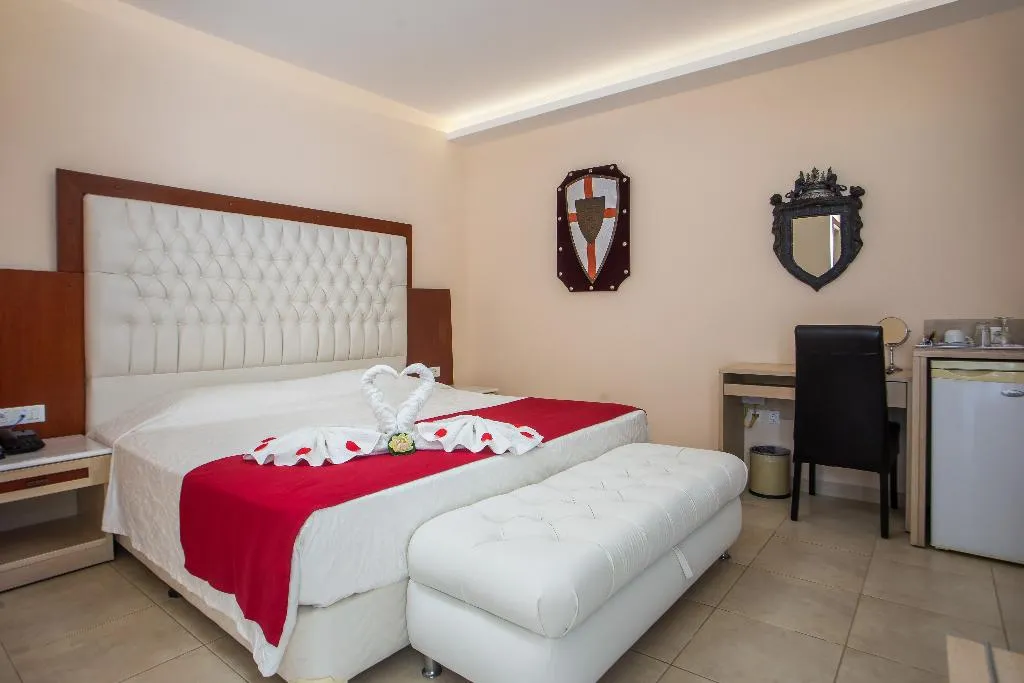 Room, Castello di Cavaliere Suites, Rhodes