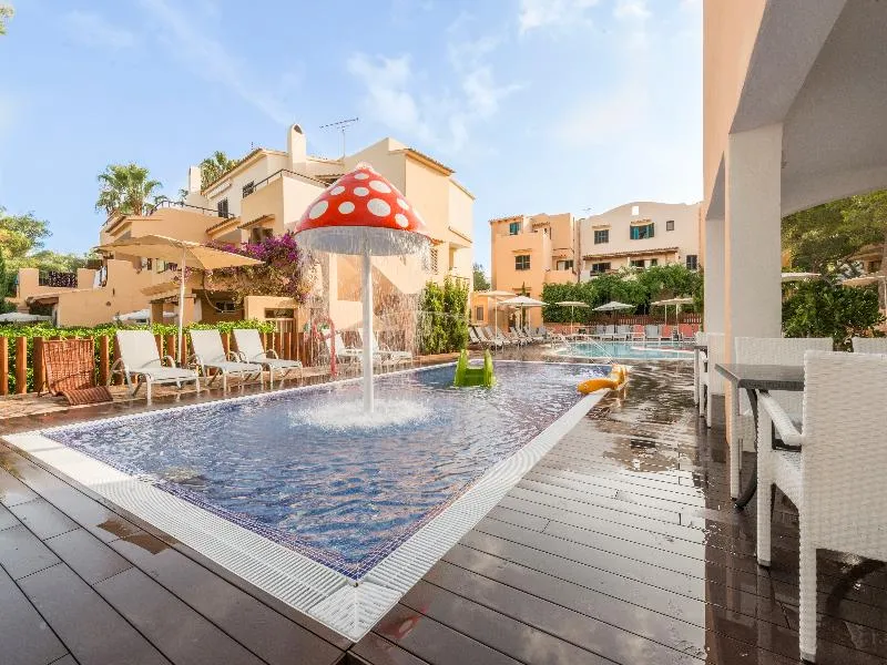 Pool, Playa Ferrera, Majorca